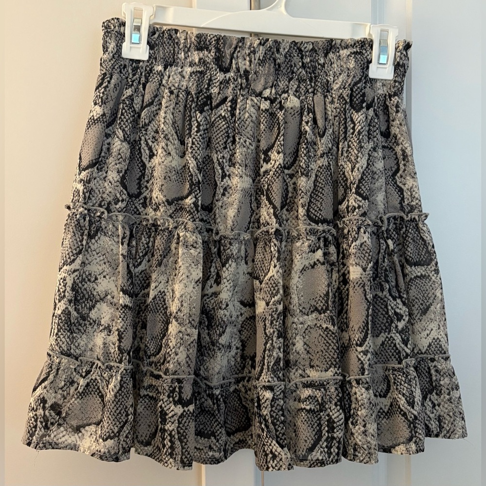 Entro Black and Gray Snake Print A-Line Skirt